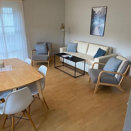 Modern Eingerichtete Wohnung Mit 2 Schlafzimmern Bergen  Exteriör bild