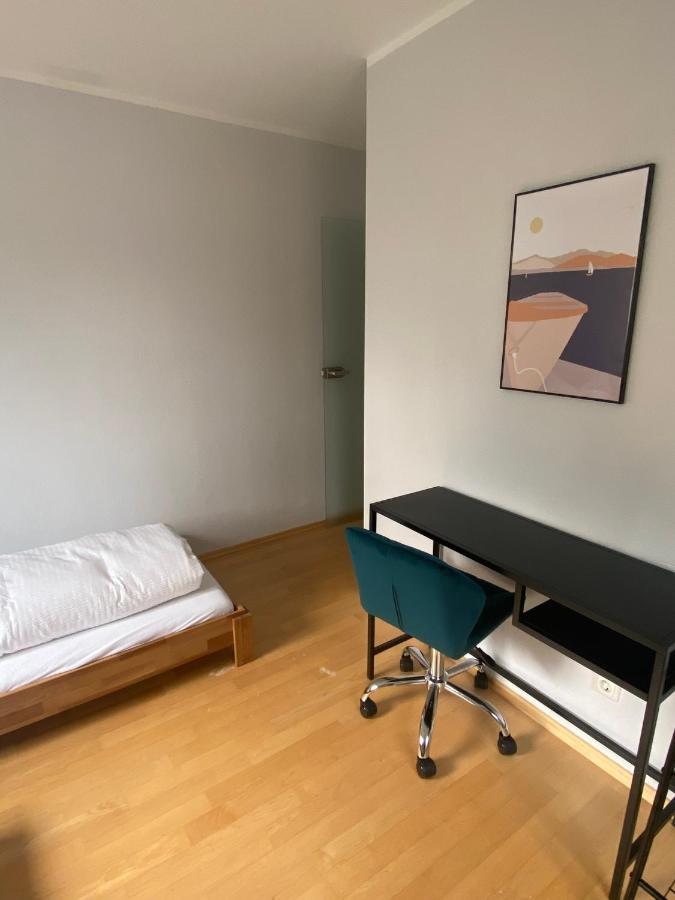 Modern Eingerichtete Wohnung Mit 2 Schlafzimmern Bergen  Exteriör bild