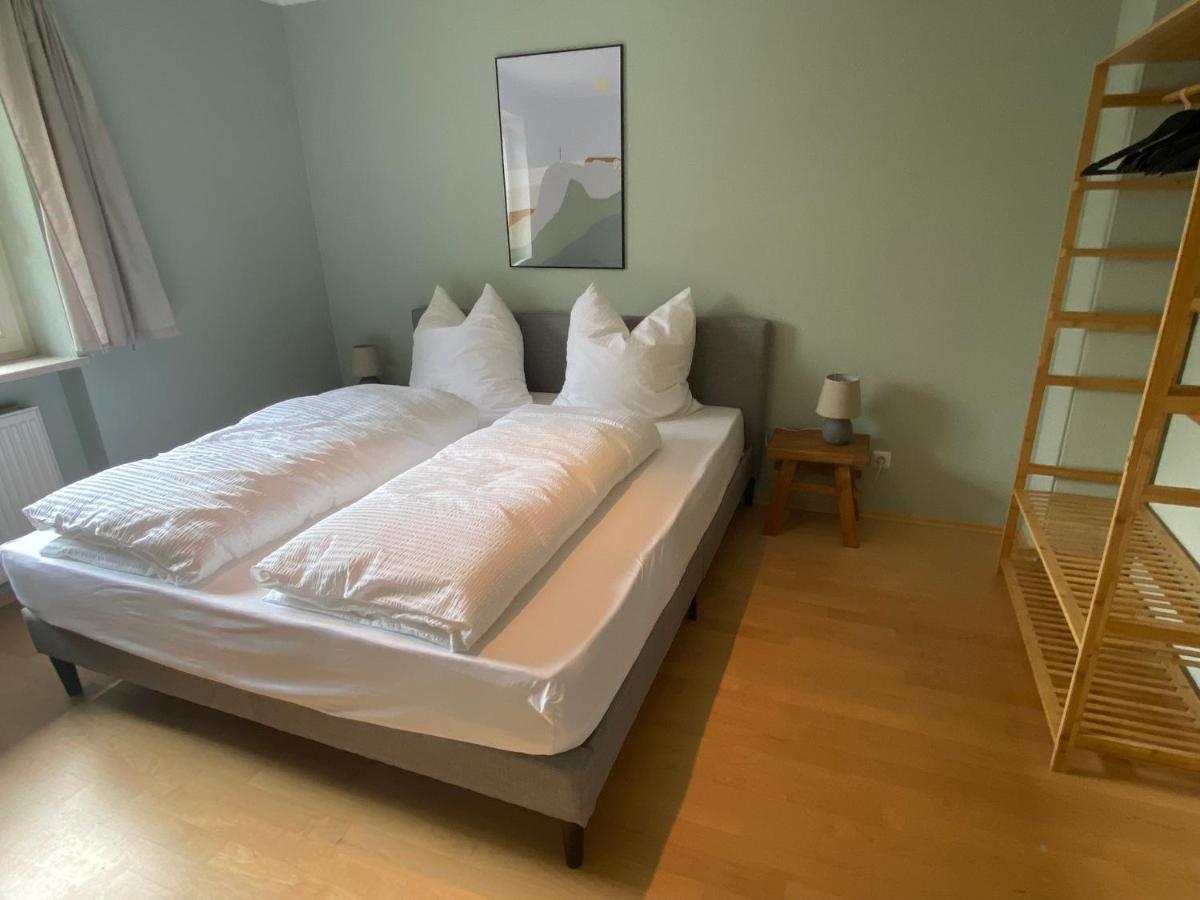Modern Eingerichtete Wohnung Mit 2 Schlafzimmern Bergen  Exteriör bild