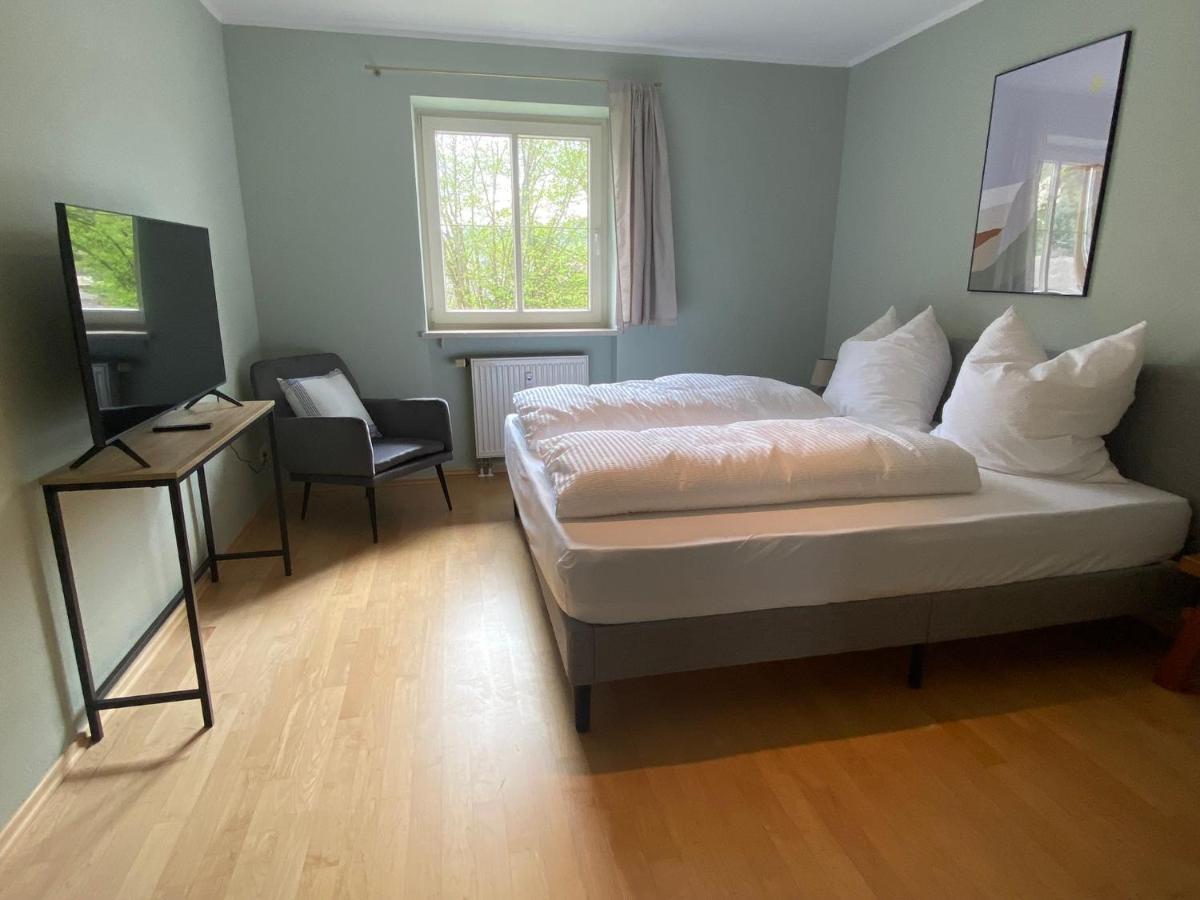 Modern Eingerichtete Wohnung Mit 2 Schlafzimmern Bergen  Exteriör bild